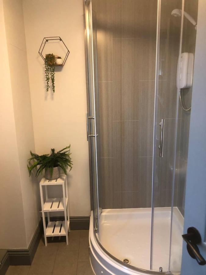 Rowan Place 5 Bedroom Off Street Parking Accommodation 杜伦 外观 照片
